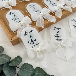Acrylic White Magnet Favor for Guests